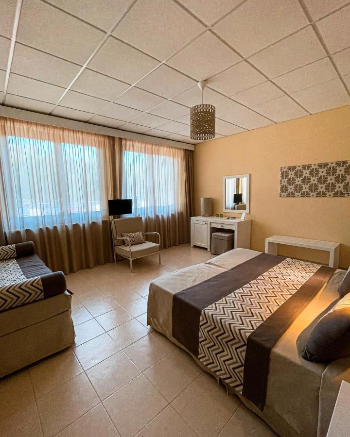אוריסטאנו Hotel Lido Beach Phg מראה חיצוני תמונה